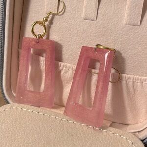 Resin pink sparkle earrings